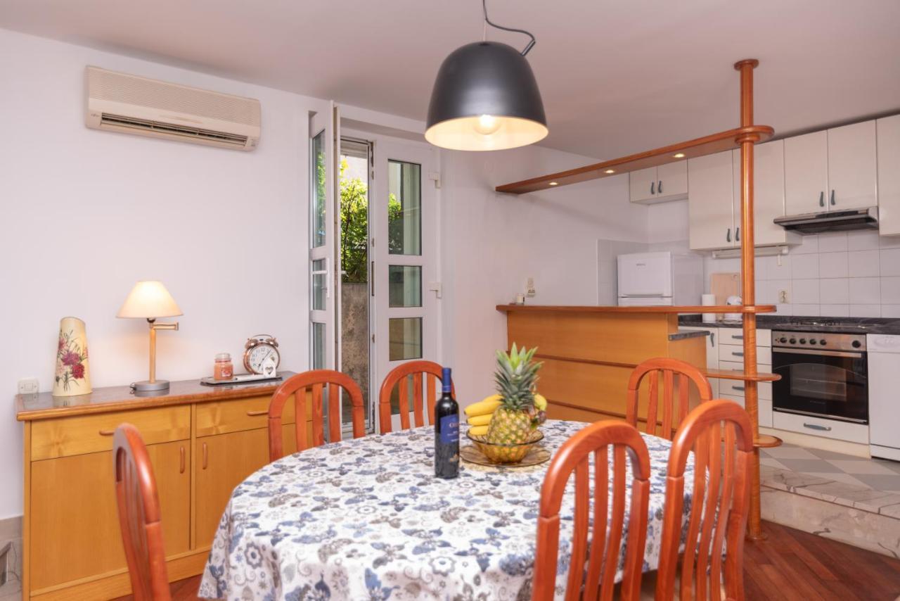 Palm Garden Apartment In Center With Big Terrace Split Extérieur photo