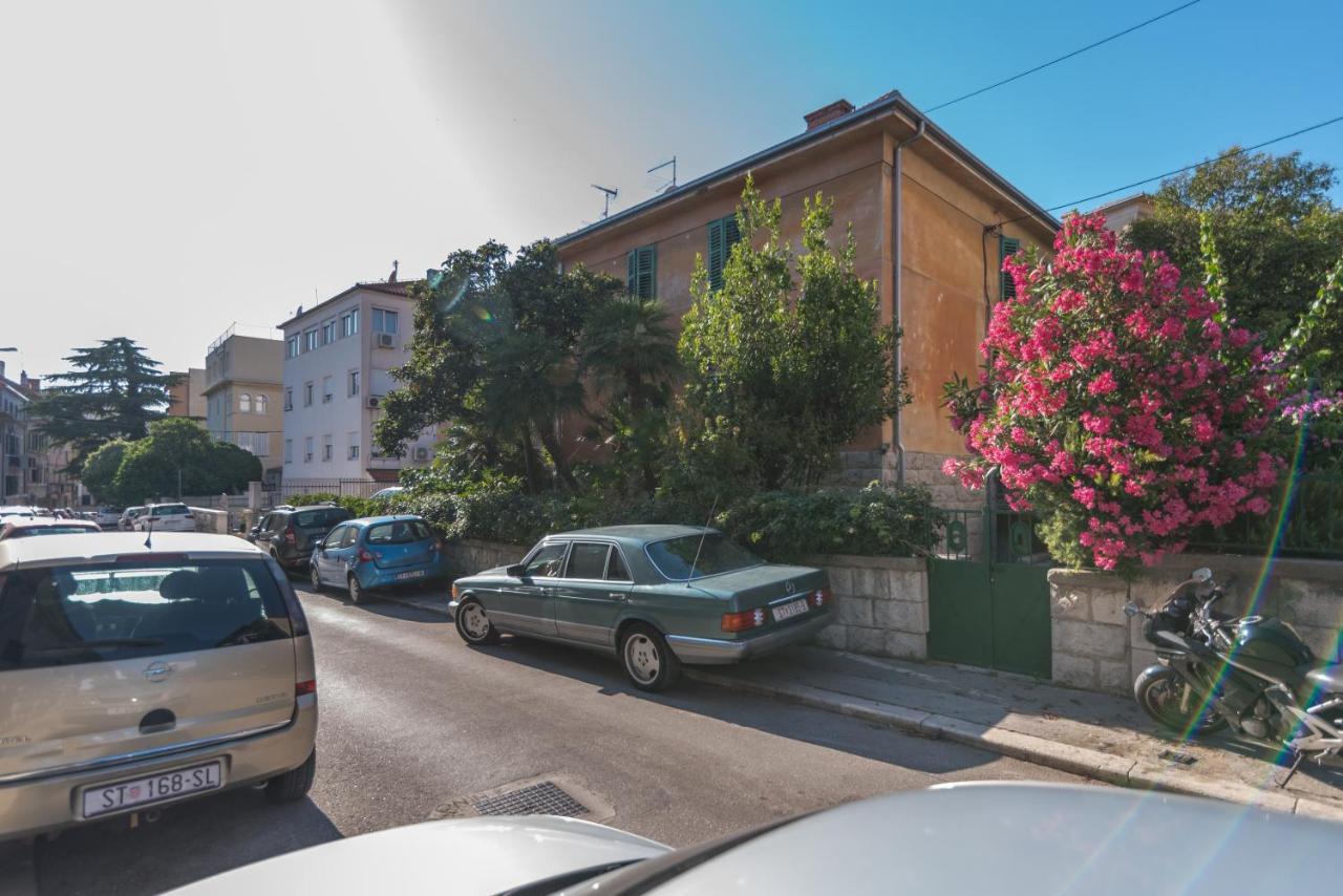 Palm Garden Apartment In Center With Big Terrace Split Extérieur photo
