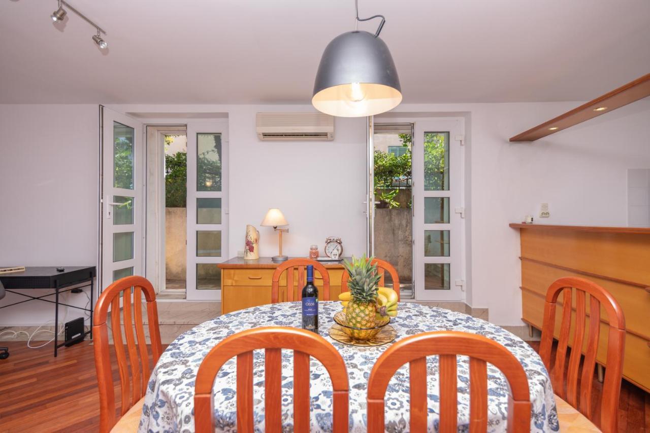 Palm Garden Apartment In Center With Big Terrace Split Extérieur photo